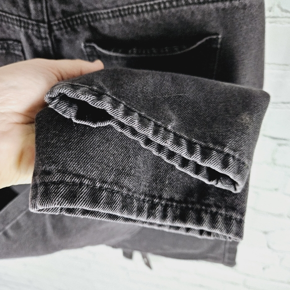 MISSGUIDED | Riot high rise tapered leg double grommet belted mom jeans - Picture 5 of 8